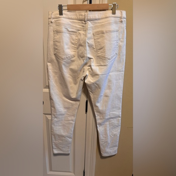 Loft Cream Button Front High Waist Skinny Ankle Jeans Sz 32/14 - Picture 9 of 11